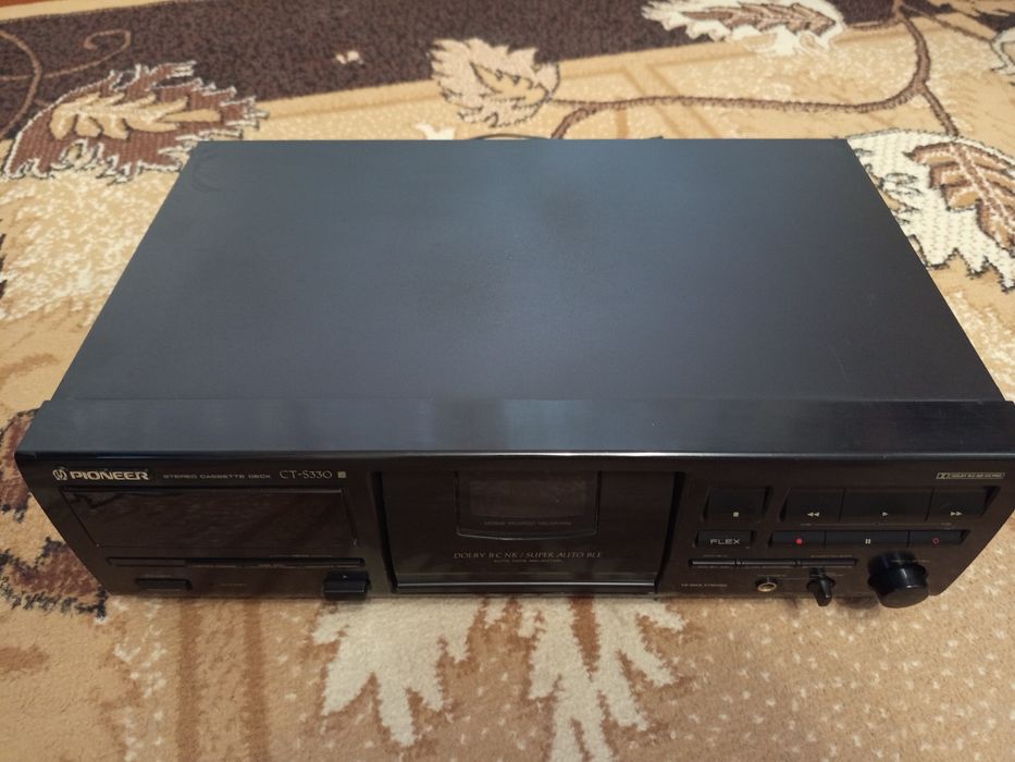 Продам кассетную деку, магнитофон pioneer CT-S330