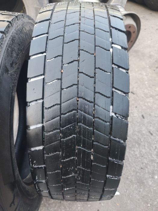295/60R22,5 6mm CONTINENTAL шини бу.