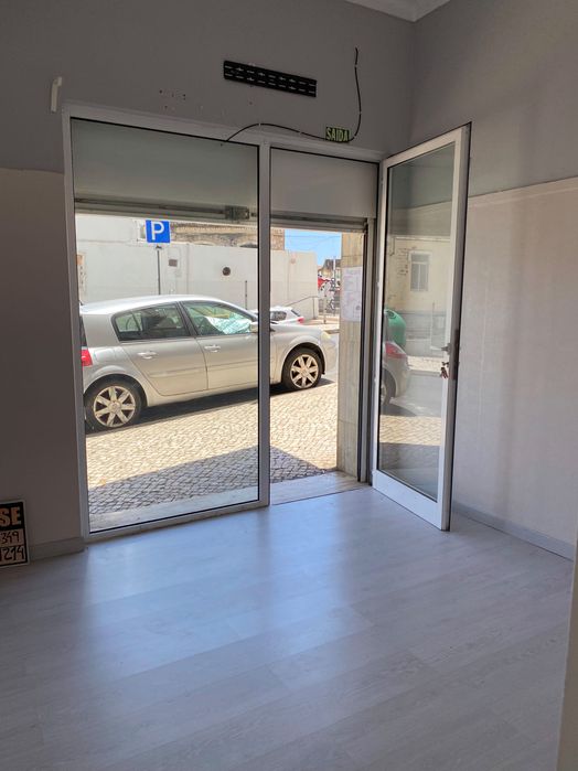 Loja Ajuda - Travessa dos Fornos, 3