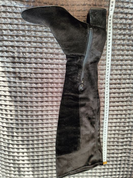 Жіночі замшеві чоботи, високі. 38-й розмір