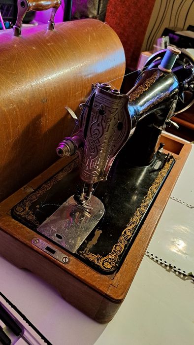 Рарітетна швейна машинка ПМЗ