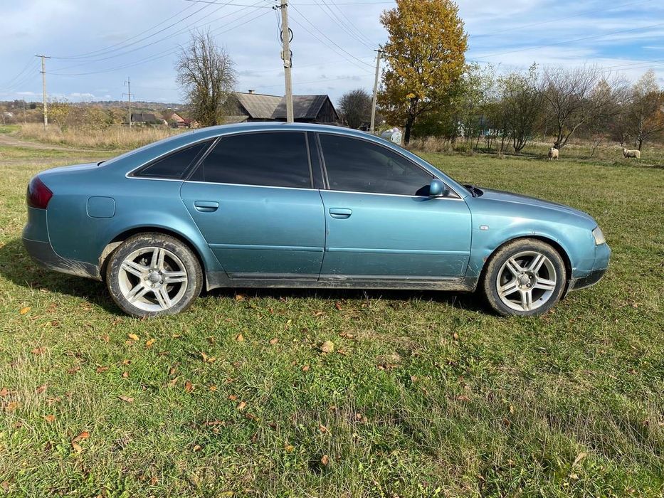 Автомобіль Audi A6