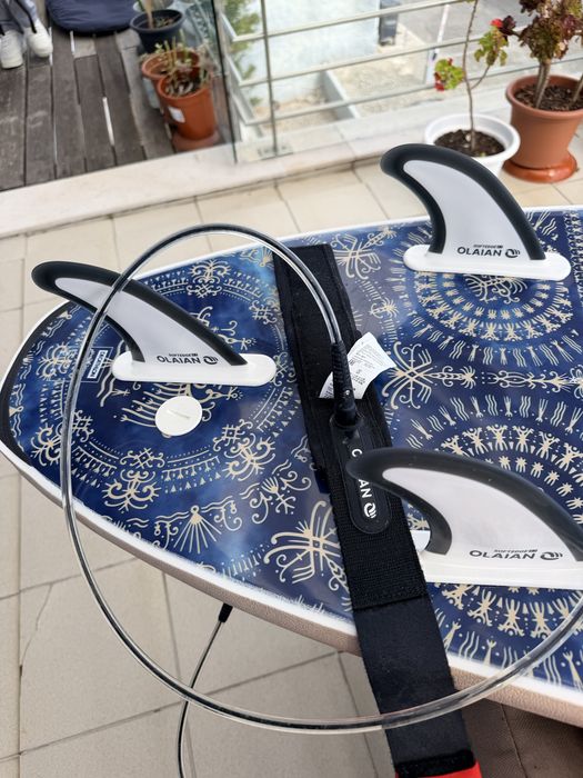 Prancha Surf Olaian 8’2 56L + capa e leash | Excelente estado