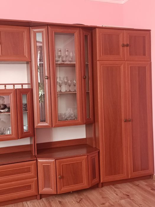 Меблева стінка для вітальні