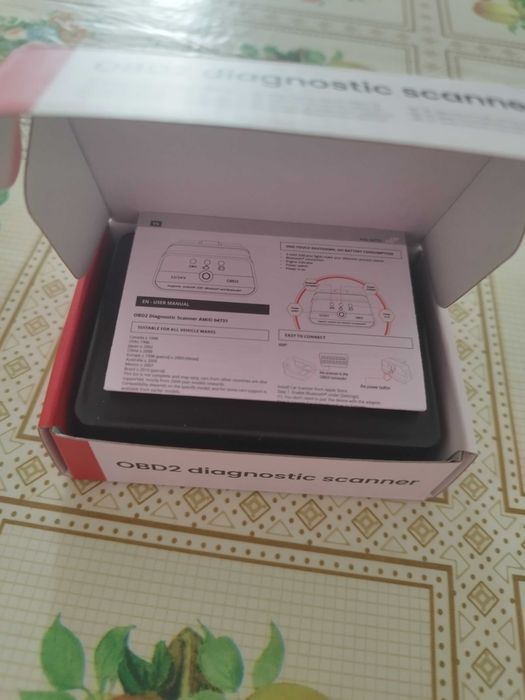 Scanner de Diagnóstico OBD2 Bluetooth — AMiO (Modelo DC24K)