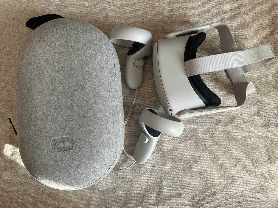 VR-гарнитура Meta Oculus Quest 2 128 Гб VR очки с кейсом