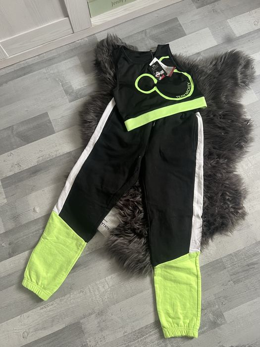 Śliczny komplet dziecięcy mickey mause