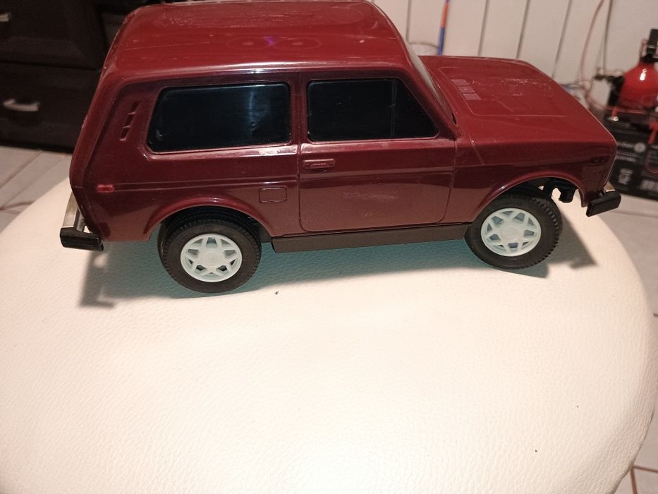 Stara zabawka Łada Niva ZSRR