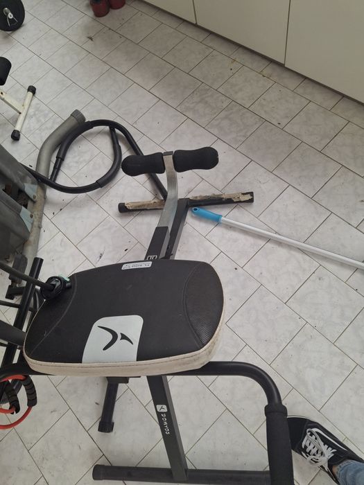 Equipamento diverso de ginásio