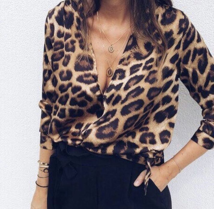 Блуза жіноча.