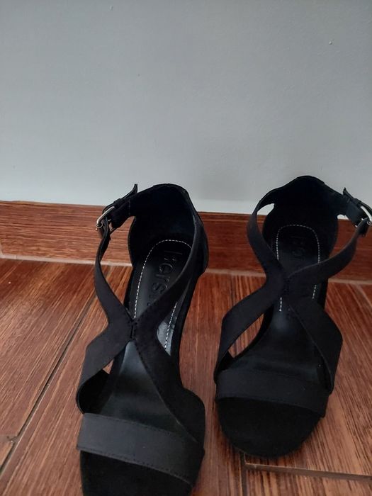 Sandały Bershka 35