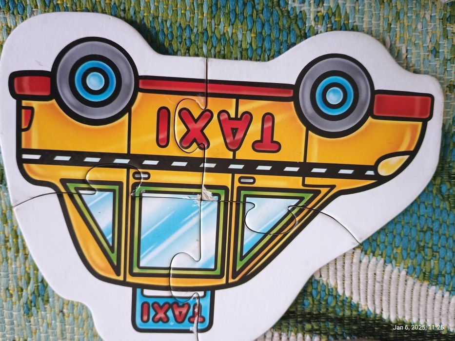 4 zestawy puzzli drewniane i kartonowe