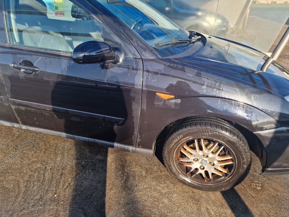 Ford Focus 1.4 Gasolina — photo 2