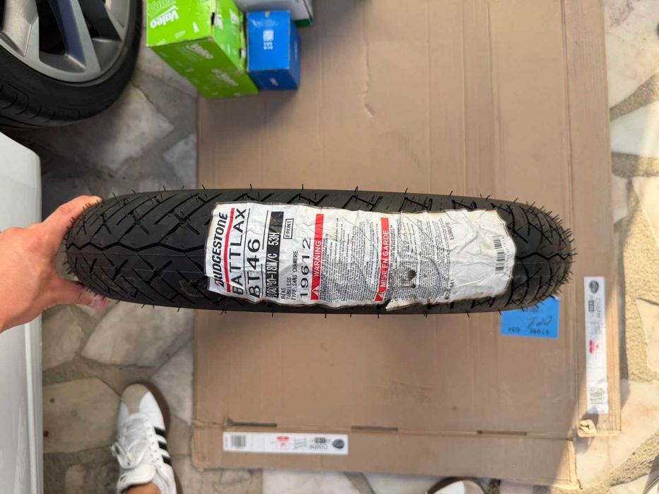 BRIDGESTONE BATTLAX BT-46 110/70 - 17 54H TL Dianteiro novo