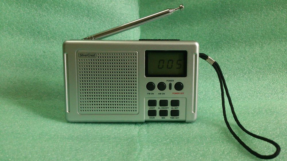 Radio-Silvercrest Wielozakresowe radio cyfrowe+etui
