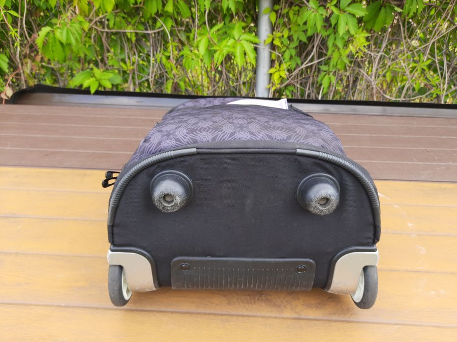 Plecak na kółkach wysuwaną rączką paso