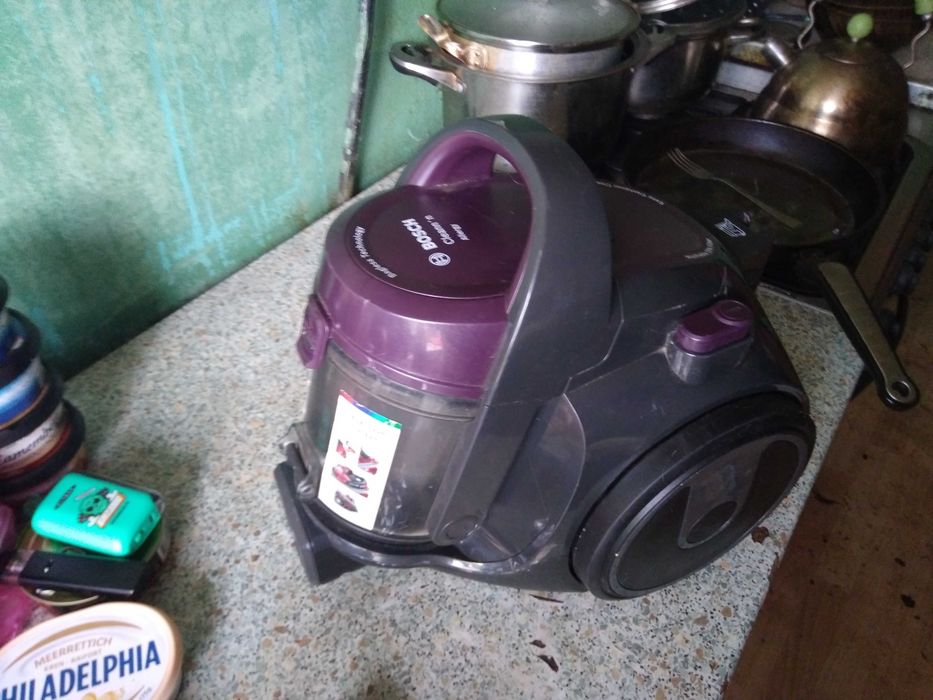 пылесос Bosch безмешковый циклон