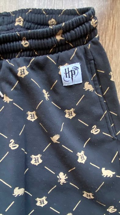 Spodnie dresowe H&M Harry Potter r. 134