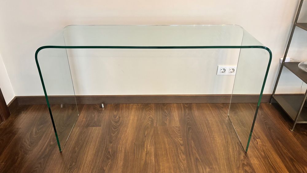 Curved Consola Vidro Temperado - AREA STORE