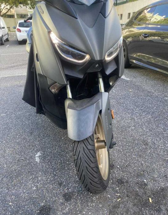 Yamaha X-Max 125