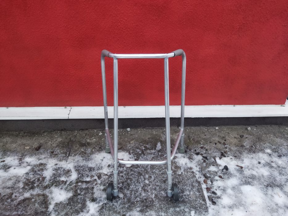 Ходунки з колесами