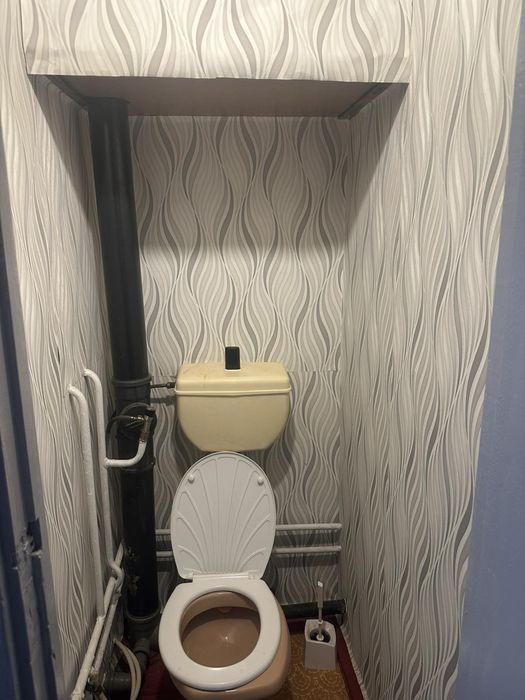 1 кім біля АТБ НА Піщаному