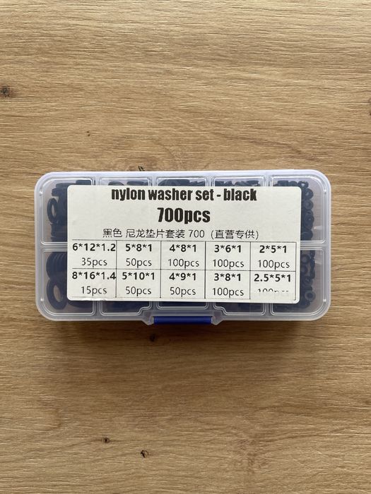 Набір пластикових нейлонових шайб. Шайби пластикові.