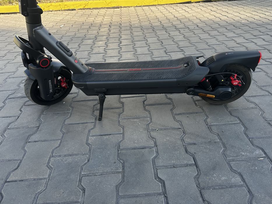Продам самокат ninebot max G3