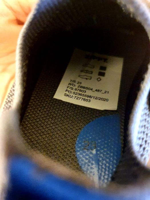 Tenis Zippy modelo slip-on