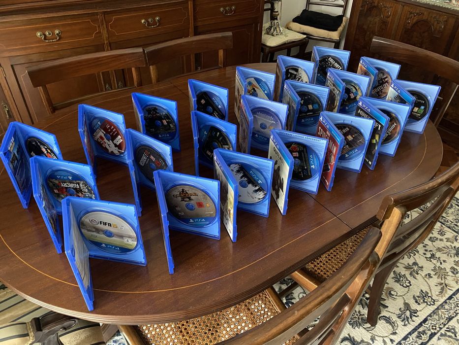 Múltiplos jogos usados da PS4 (ver a descrição)