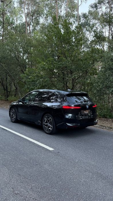 BMW iX xDrive 40 Pack Desportivo foto 4
