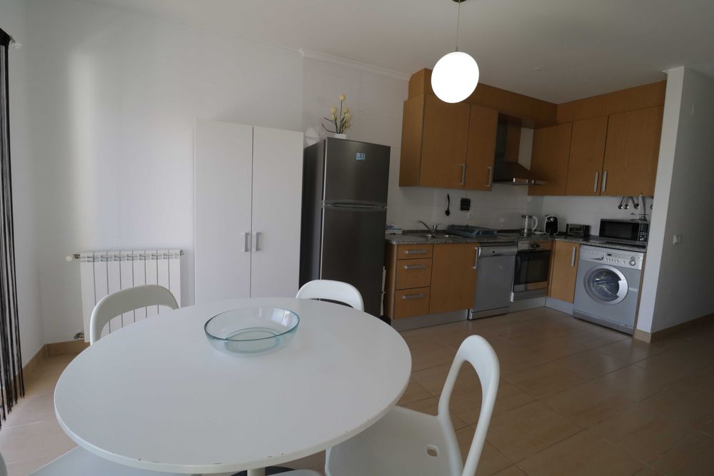 Apartamento T1 para férias com piscina e internet a 5 minutos pé praia