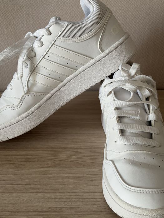 Кросівки adidas розмір 36,5
