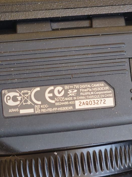 Fujifilm FinePix HS30EXR para peças