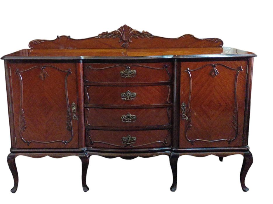 Aparador estilo Queen Anne