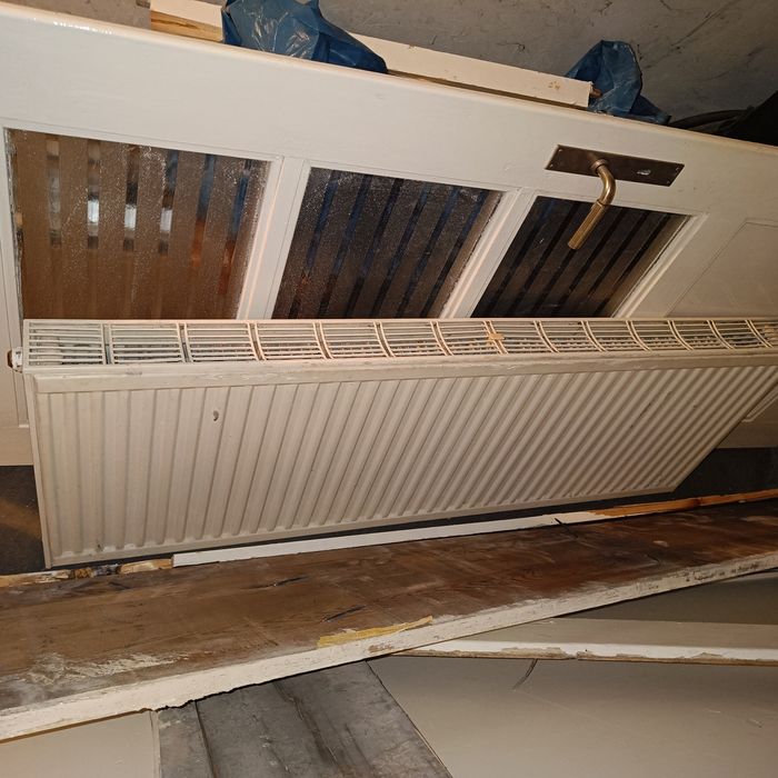 Grzejnik stalowy 140x50x10