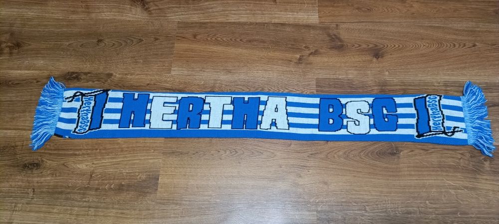 Hertha BSC szalik piłkarski sportowy używany