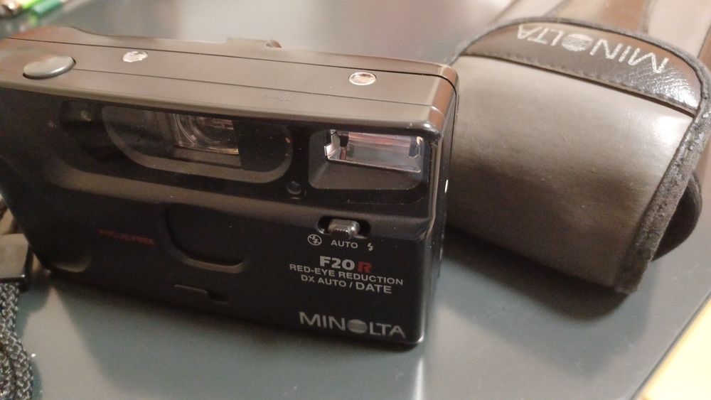 Máquina fotográfica antiga MiNOLTA