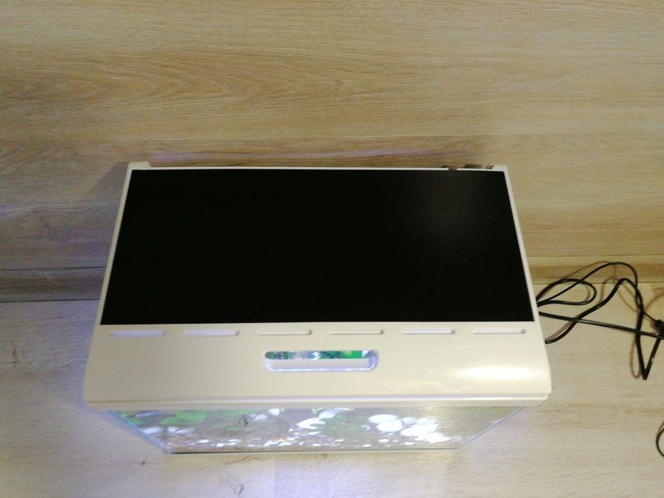 ЧУДОВИЙ ПОДАРУНОК | АКВАРІУМ з рибками SunSun 18л "Під ключ"