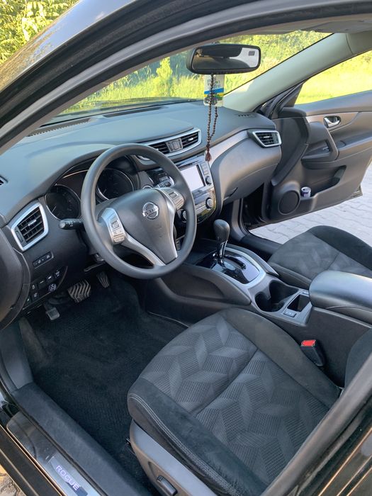 nissan rogue на 7 мість