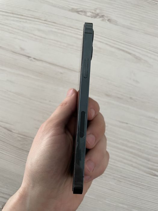 Продам Iphone 12 pro 256 gb 15000(есть торг небольшой)