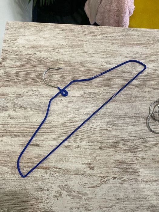 Conjunto de 34 cabides anti derrapante a + acessório