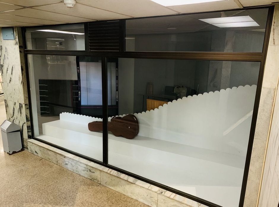 Vende-se Loja 15 m² renovada – Centro Comercial Liz, Leiria