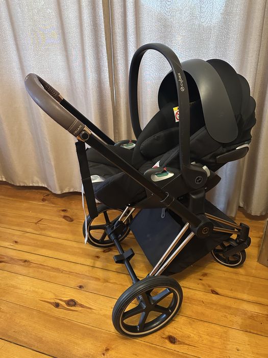 Дитяче автокрісло Cybex Cloud Z i-Size (стан ідеальний) + вкладка для новонародженого