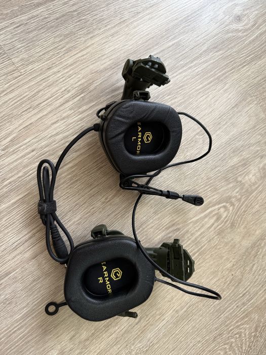 Шолом тактичний+ навушники+ кріплення