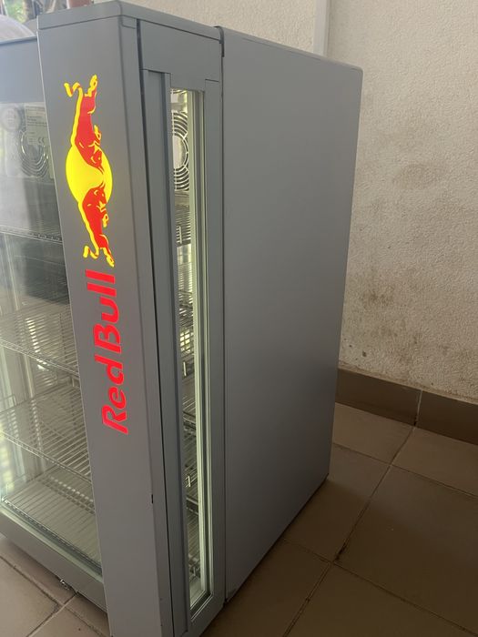 Холодильна Вітрина Вертикальна Настільна для Напоїв