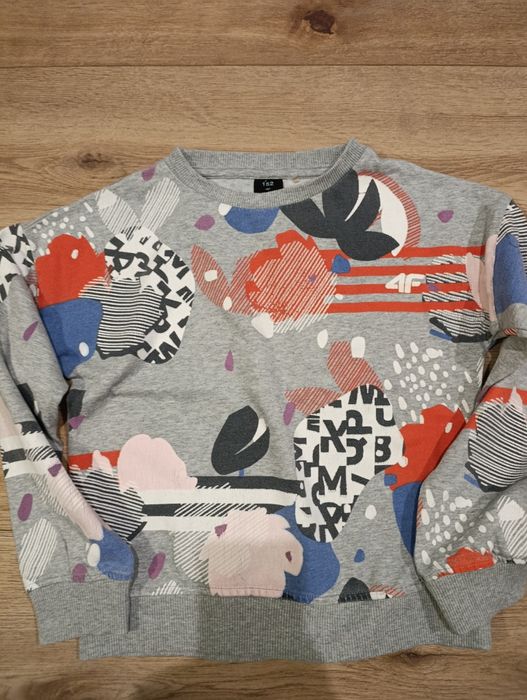 Bluzy i swetry dla dziewczynki