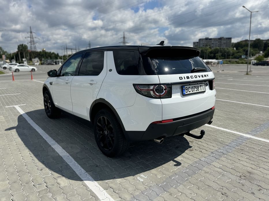 Land Rover Discovery Sport R-DYNAMIC SE