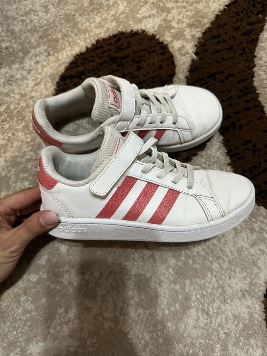 Кросівки, кеди  для дівчинки