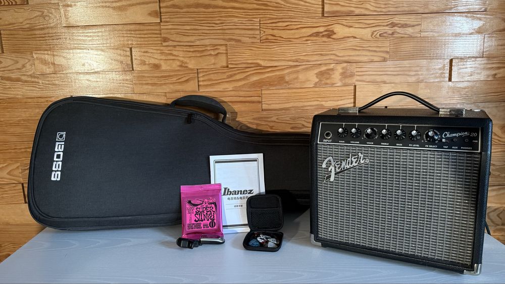 Pack Guitarra Elétrica Ibanez + Fender Frontman + Acessórios